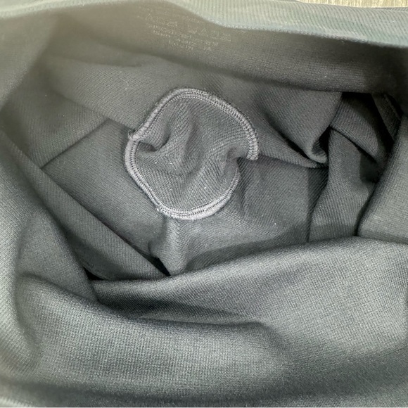 SPANX Look At Me Now Black Camo Leggings Sz Medium Womens Casual Tights - Picture 4 of 9